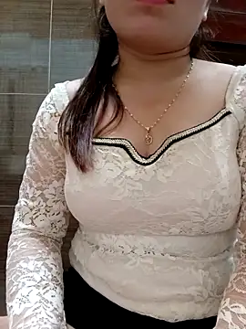 Sury sexyy online show from 25, 3, 2026