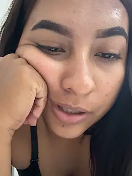 yuliana056 online show from 9, 4, 2026