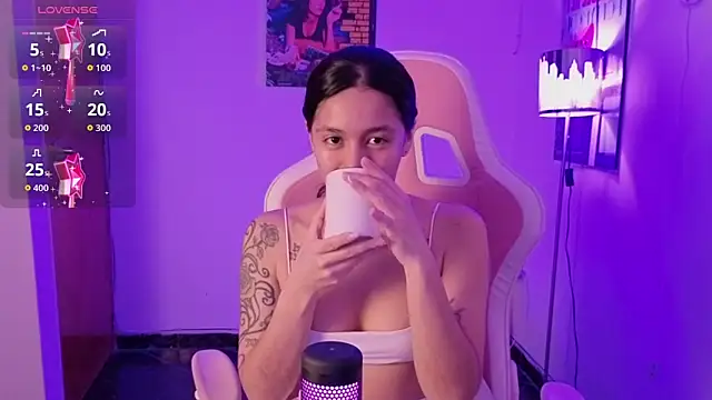 Oliviasims online show from 2, 4, 2026