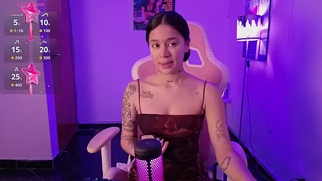 Oliviasims online show from 5, 4, 2026