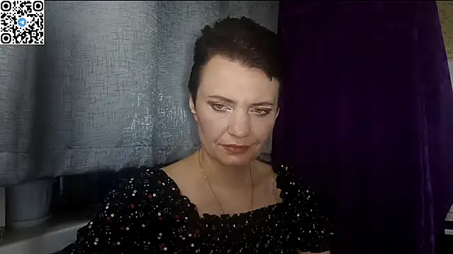 HotMamaQueen234 online show from 16, 5, 2026