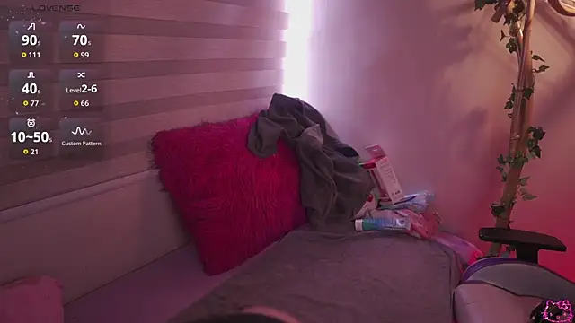 Megan Starling online show from 13, 4, 2026