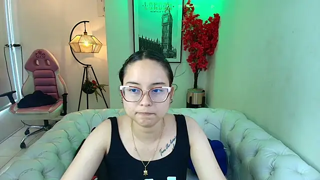 Snapshot of Shady_bug chatting on 20, 5, 2026 Shady bug online show from 20, 5, 2026