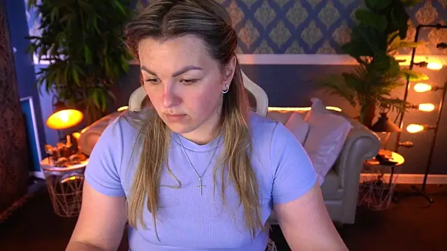 AlissyaGrayy online show from 23, 6, 2026