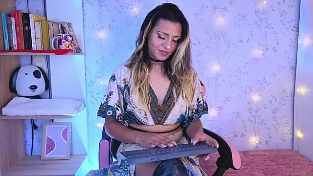  Alexaavandercloude online show from 18, 7, 2026