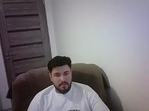 Snapshot of Gianiboy99 chatting on 7, 6, 2026 Gianiboy99 online show from 7, 6, 2026