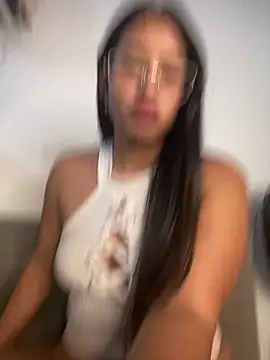 lucirganaxxx online show from 27, 3, 2026