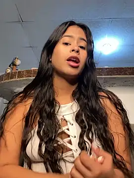 lucirganaxxx online show from 18, 4, 2026