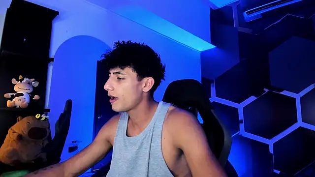 MaxiimoRomano  online show from 8, 7, 2026