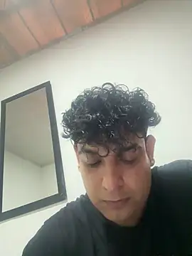 Niccolo Noir online show from 7, 4, 2026