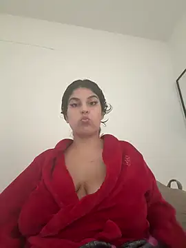 Yasminebbyxx online show from 10, 7, 2026