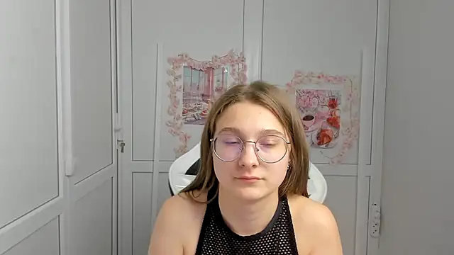 Snapshot of Mia_kristal chatting on 18, 6, 2026 Mia kristal online show from 18, 6, 2026