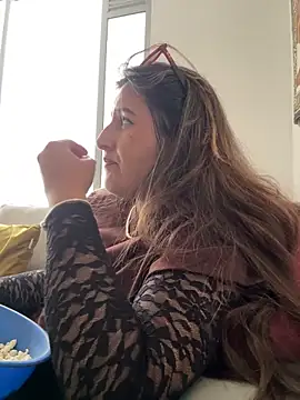 rafaella stefano online show from 15, 6, 2026