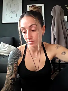 NicoleKaiser online show from 27, 3, 2026