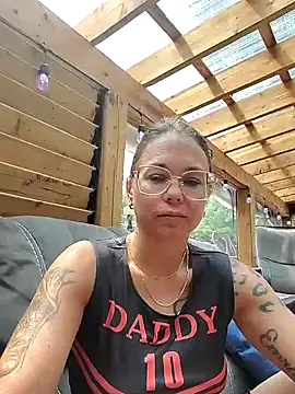 Couple qc online show from 15, 7, 2026