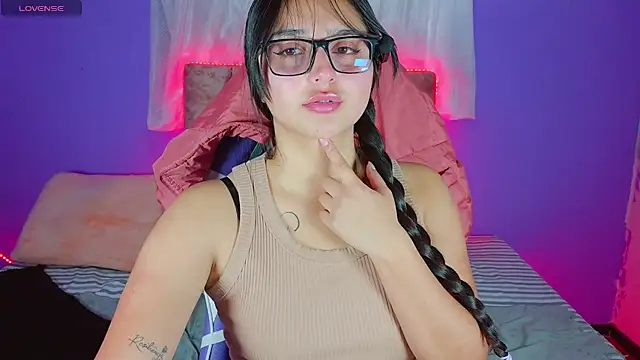 1 Scarllet  online show from 21, 3, 2026