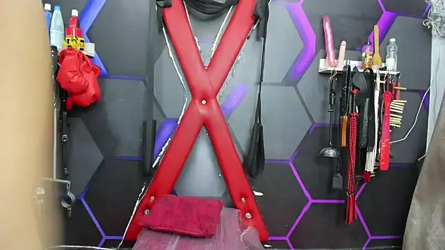 Snapshot of BDSM_ESTREME chatting on 6, 6, 2026 BDSM ESTREME online show from 6, 6, 2026