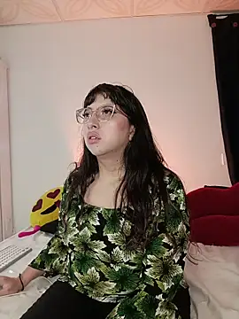 Snapshot of Piafisher_2 chatting on 10, 5, 2026 Piafisher 2 online show from 10, 5, 2026