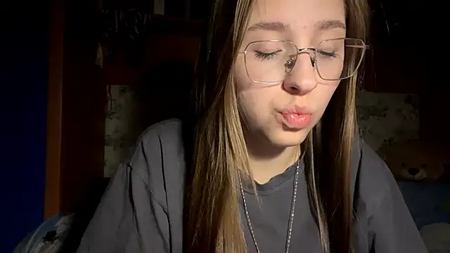 Vickyfaith online show from 8, 4, 2026