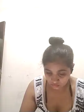 LovelyRenu online show from 30, 3, 2026