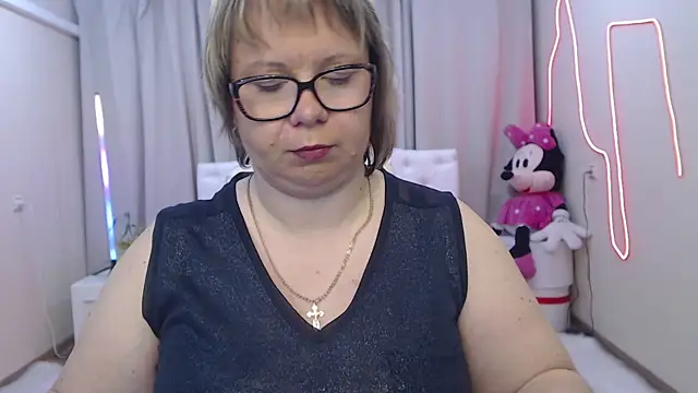 BonnnyBoobsy online show from 18, 5, 2026