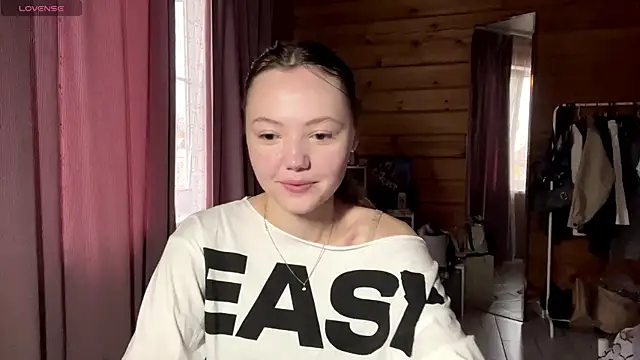 Snapshot of LenLen_Solen chatting on 25, 6, 2026 LenLen Solen online show from 25, 6, 2026