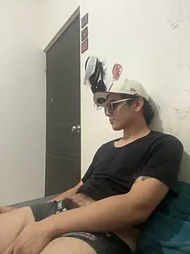 Snapshot of Hazhitr chatting on 21, 3, 2026 Hazhitr online show from 21, 3, 2026