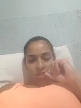 Beatriz2211 online show from 4, 4, 2026