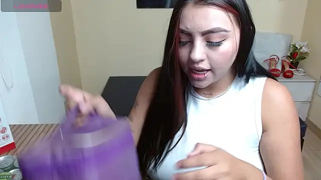 Miley Clarck online show from 3, 4, 2026