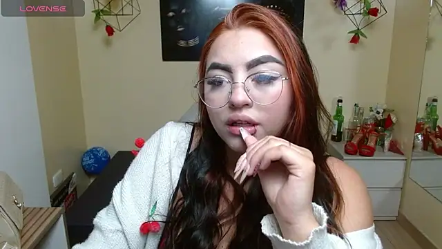 Miley Clarck online show from 21, 4, 2026