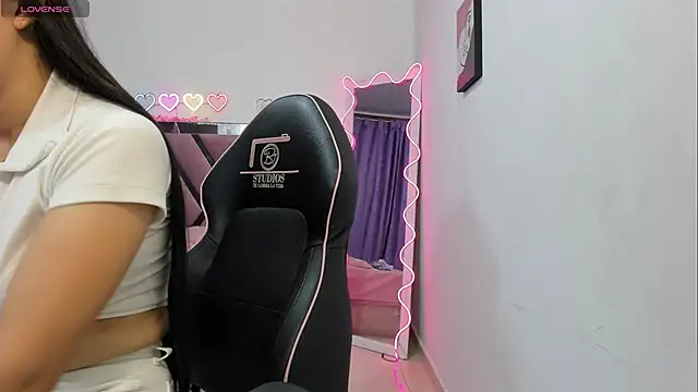 Cristy tay online show from 3, 6, 2026