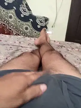Snapshot of yoursTelugu_boy chatting on 6, 4, 2026 yoursTelugu boy online show from 6, 4, 2026