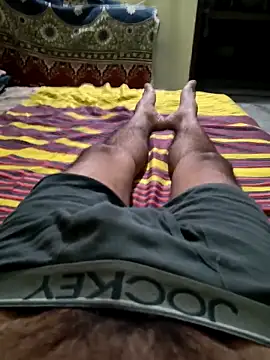 Snapshot of yoursTelugu_boy chatting on 8, 5, 2026 yoursTelugu boy online show from 8, 5, 2026