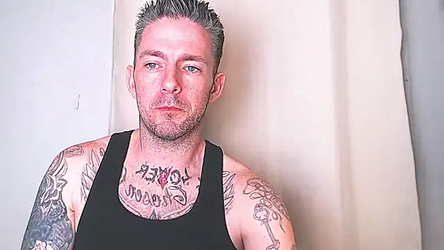 Snapshot of SkylarrGrey chatting on 20, 3, 2026 SkylarrGrey online show from 20, 3, 2026