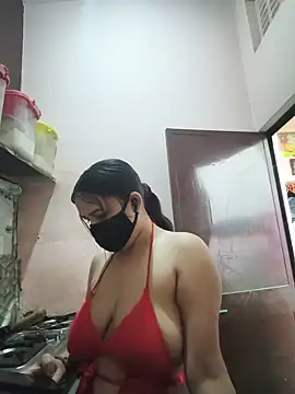 REENA-STRIP online show from 6, 6, 2026