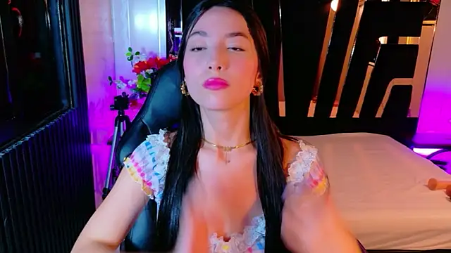 MiaLovelyn online show from 23, 4, 2026