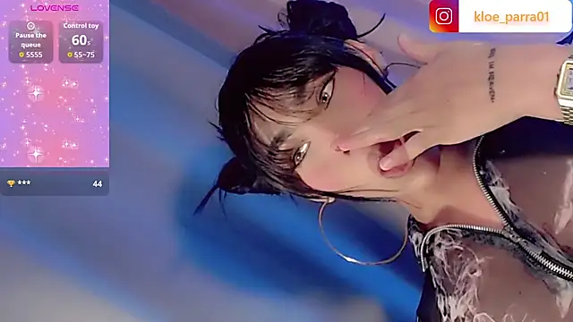 khloe Gils online show from 2, 4, 2026