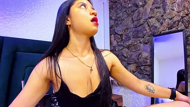 Snapshot of LindaCatalina_ chatting on 25, 5, 2026 LindaCatalina online show from 25, 5, 2026