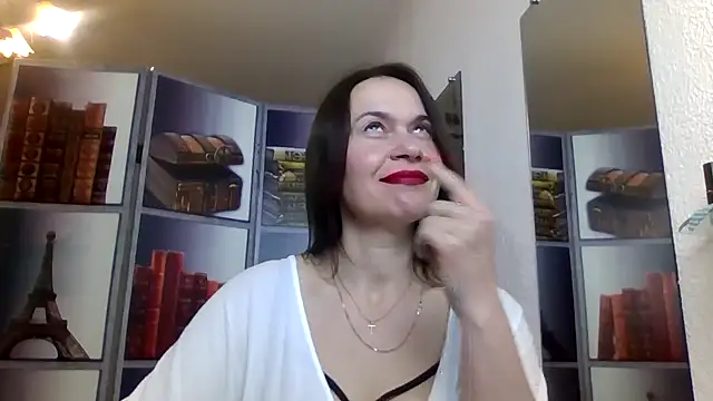 Selena Moo online show from 27, 4, 2026