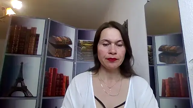 Selena Moo online show from 29, 4, 2026