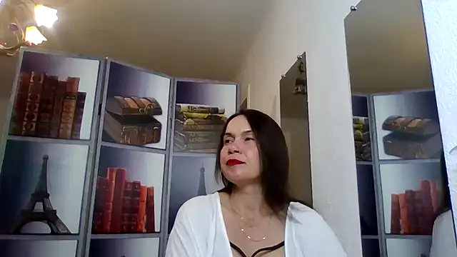 Selena Moo online show from 6, 5, 2026