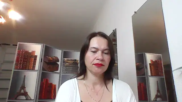 Selena Moo online show from 8, 6, 2026