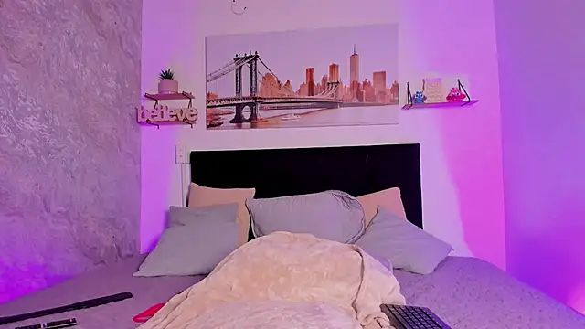 SofiaLujan  online show from 9, 6, 2026