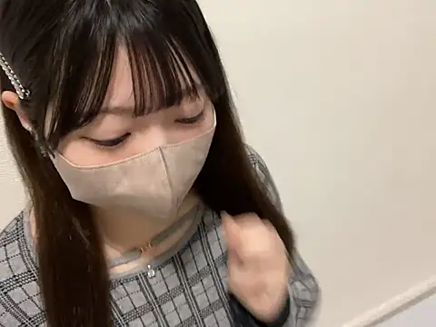 y-u-r-a-33 online show from 23, 3, 2026