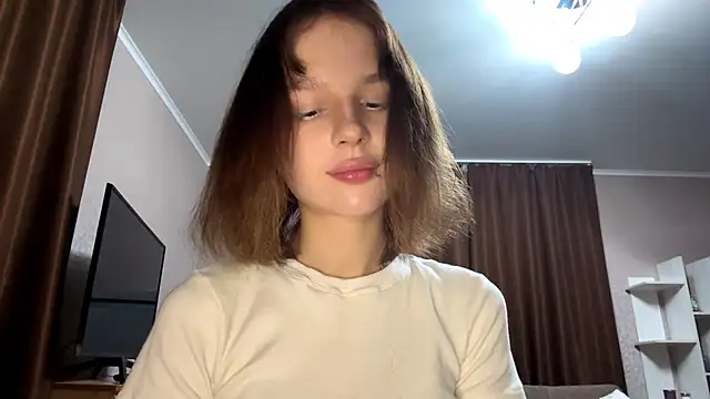 Snapshot of asunanue chatting on 18, 4, 2026 asunanue online show from 18, 4, 2026