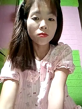 AmyLinee01 online show from 28, 4, 2026