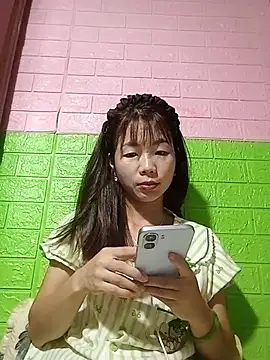 Snapshot of AmyLinee01 chatting on 4, 6, 2026 AmyLinee01 online show from 4, 6, 2026