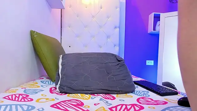 Snapshot of Curly_temptation chatting on 26, 3, 2026 Curly temptation online show from 26, 3, 2026