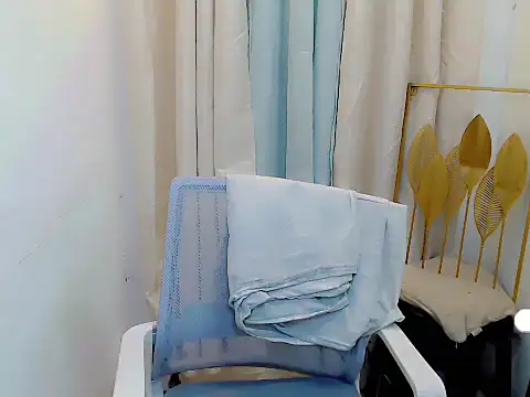 Snapshot of Midnightsnack88 chatting on 11, 5, 2026 Midnightsnack88 online show from 11, 5, 2026