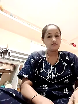 Snapshot of Sexi_roovi chatting on 8, 8, 2026 Sexi roovi online show from 8, 8, 2026